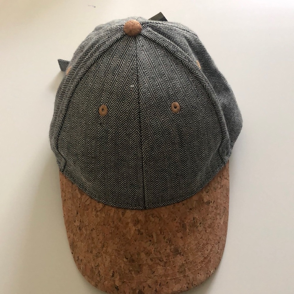Hat with cork brim